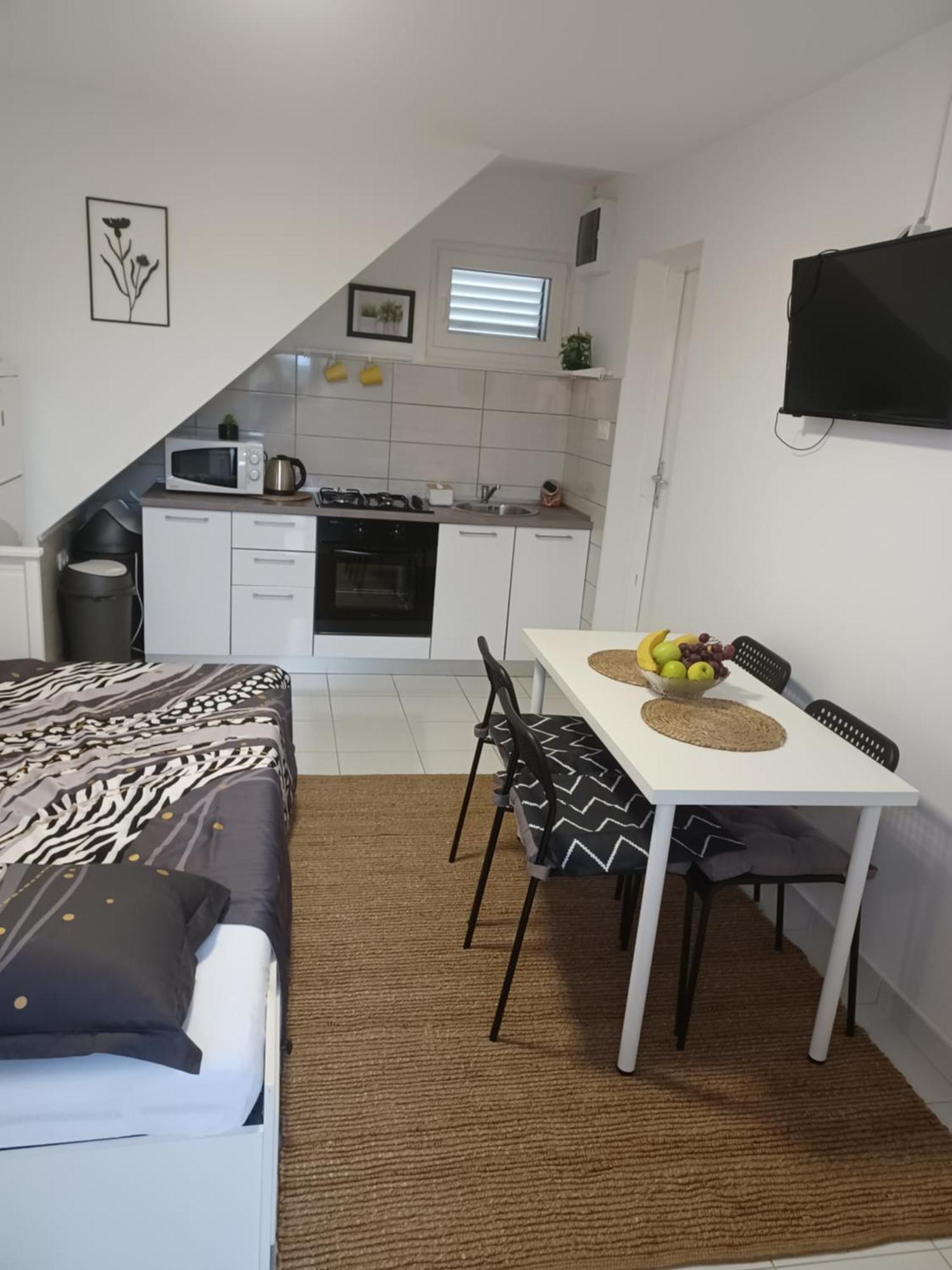 Apartmani Ana - Meka Draga オブロヴァツ エクステリア 写真