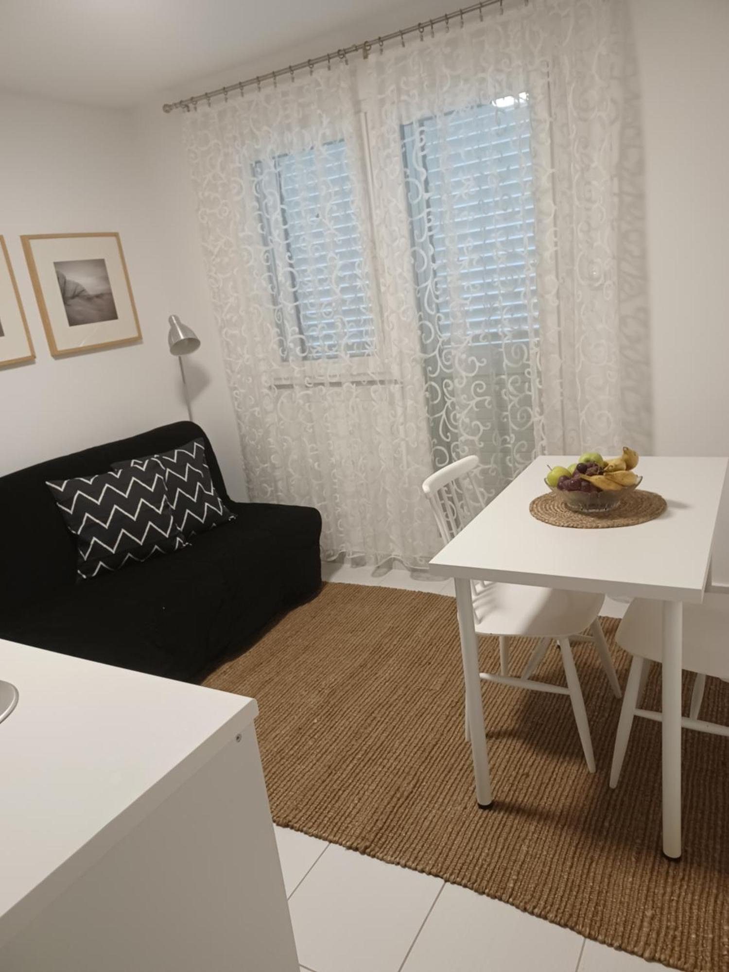 Apartmani Ana - Meka Draga オブロヴァツ エクステリア 写真